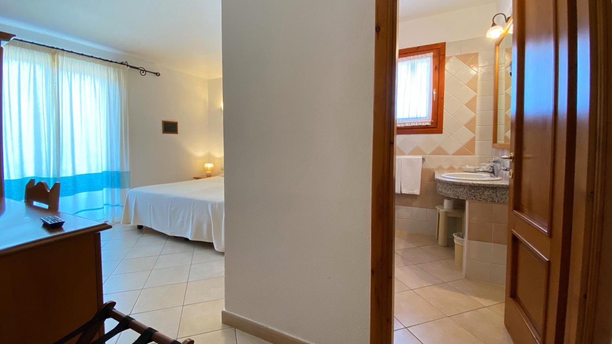 Le Anfore Hotel Villasimius Ngoại thất bức ảnh