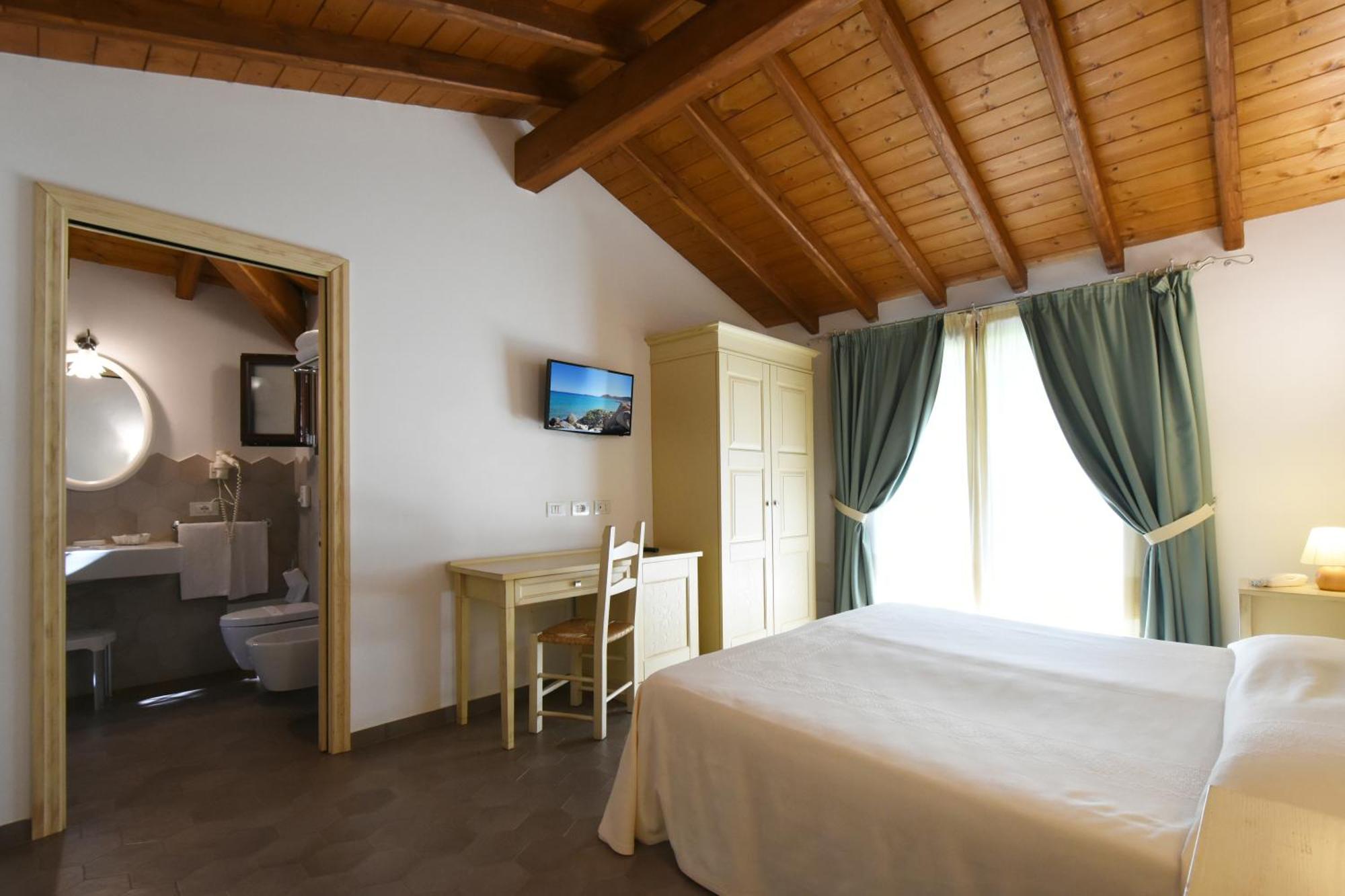 Le Anfore Hotel Villasimius Ngoại thất bức ảnh