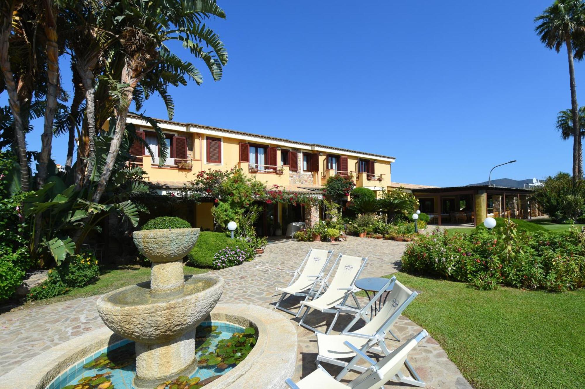 Le Anfore Hotel Villasimius Ngoại thất bức ảnh