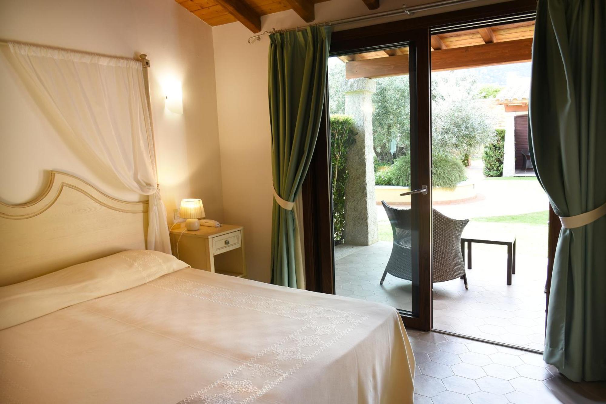Le Anfore Hotel Villasimius Ngoại thất bức ảnh