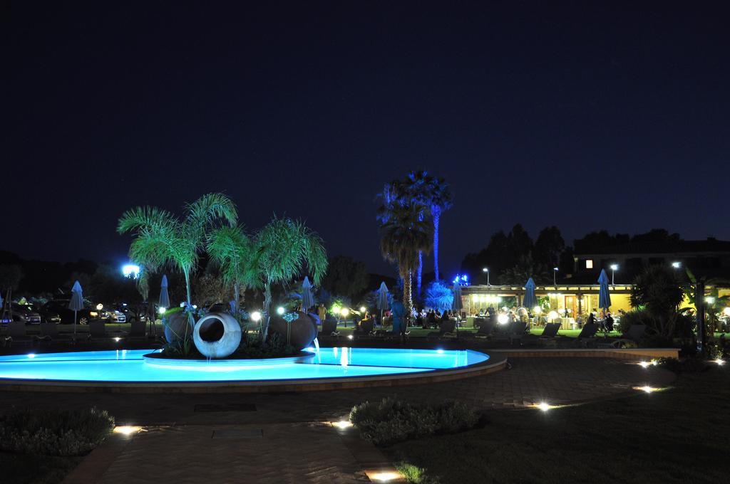 Le Anfore Hotel Villasimius Ngoại thất bức ảnh