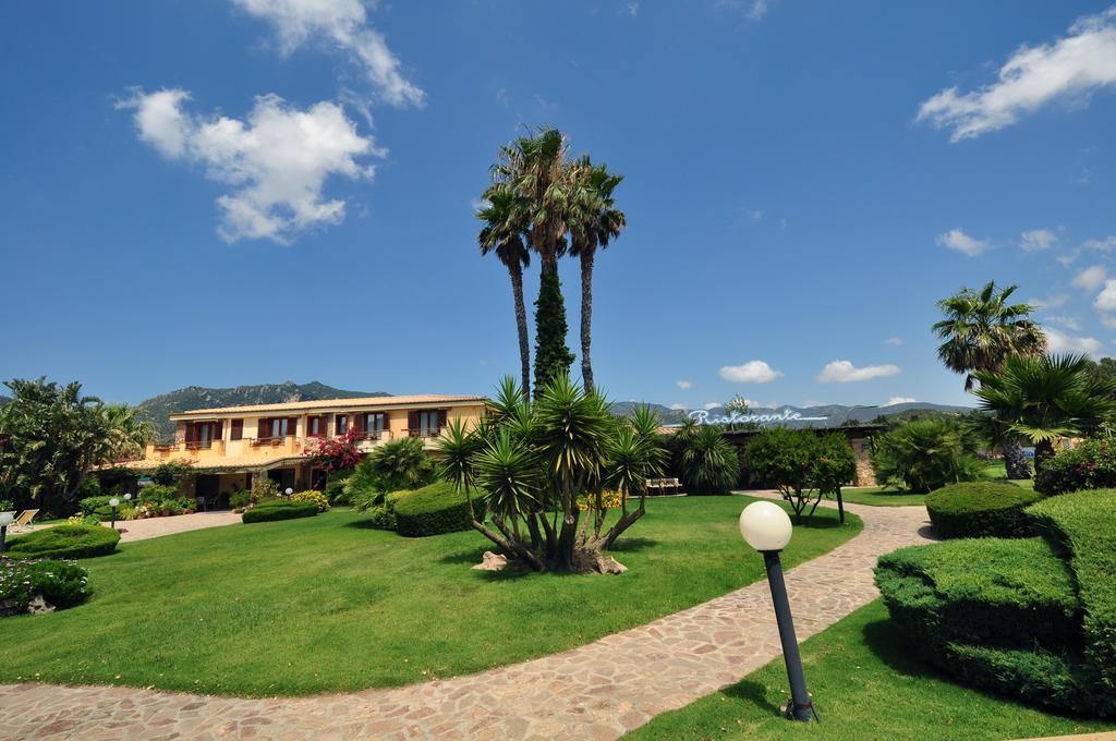 Le Anfore Hotel Villasimius Ngoại thất bức ảnh