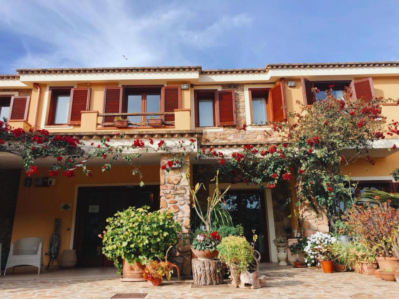 Le Anfore Hotel Villasimius Ngoại thất bức ảnh